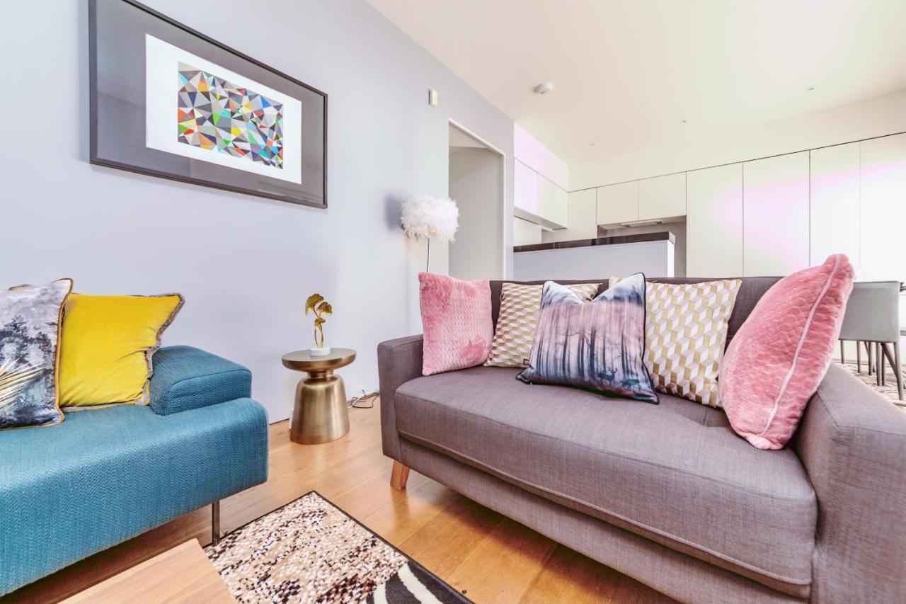 Interior-Designer Apartment With 2 Terraces Londen Buitenkant foto